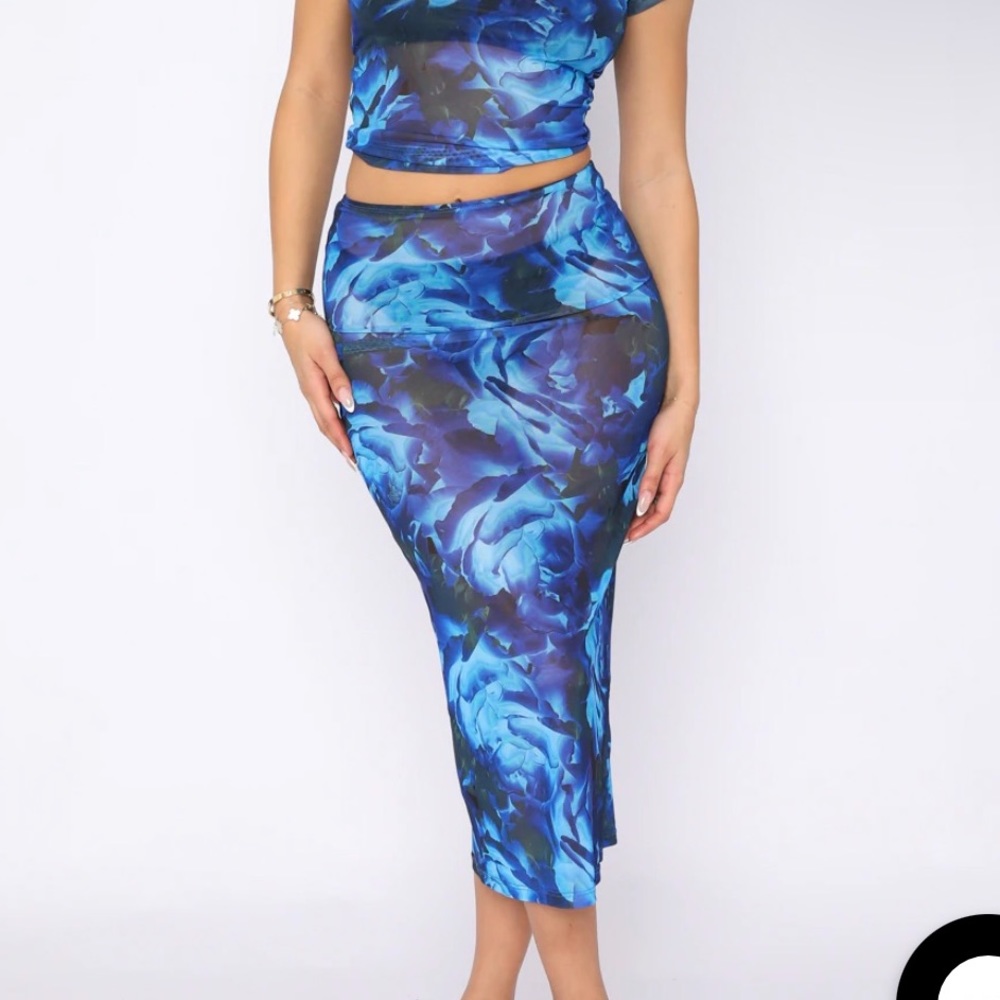 Fall in Love Mesh Maxi Skirt Navy Bloom